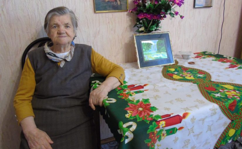 Жительница города Нариманов принимала поздравления с 90-летним юбилеем