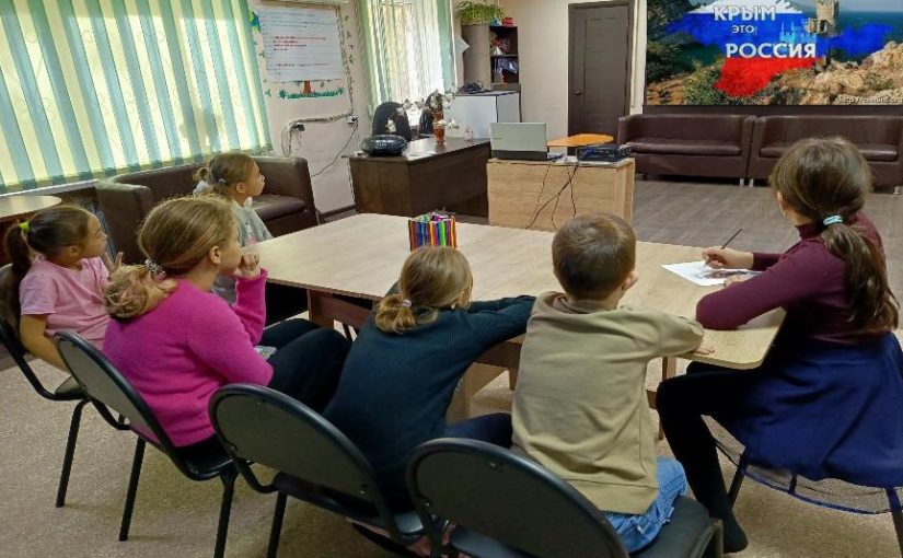 В рамках года защитника Отечества Наримановские подростки отметили День Республики Крым